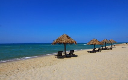 Rosy JulieBC - spring break sun protection with rosacea